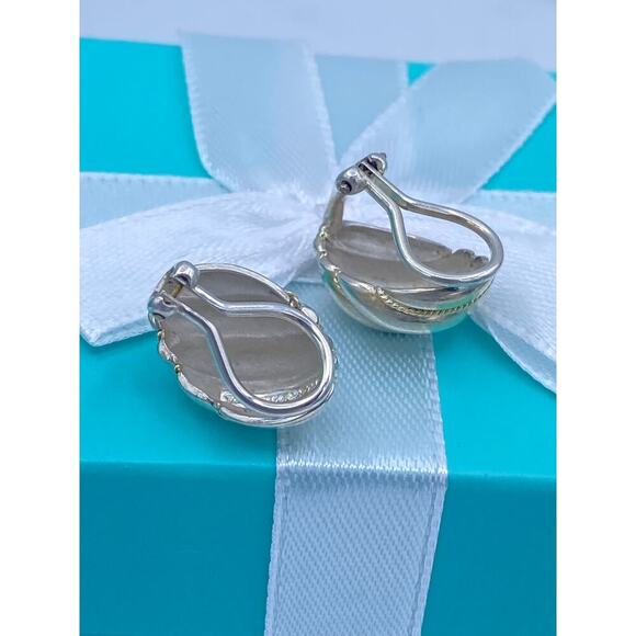 Tiffany & Co. Authentic Vintage Gold-Tone Clip-On Earrings - Picture 4 of 10